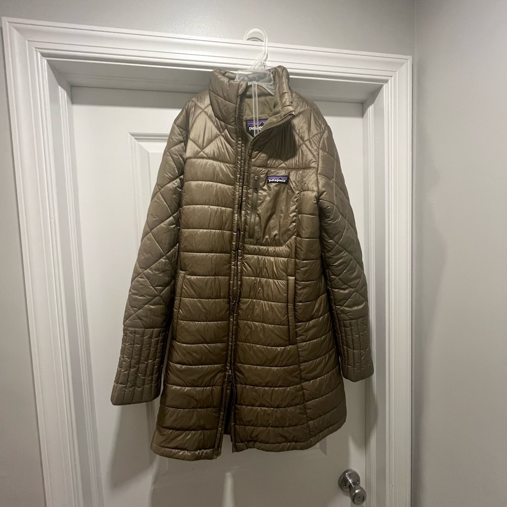 Patagonia womens long puffer jacket size small